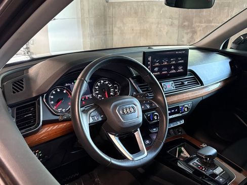 Used 2023 Audi Q5 2.0T Premium w/ Convenience Package AWD/4WD image 4
