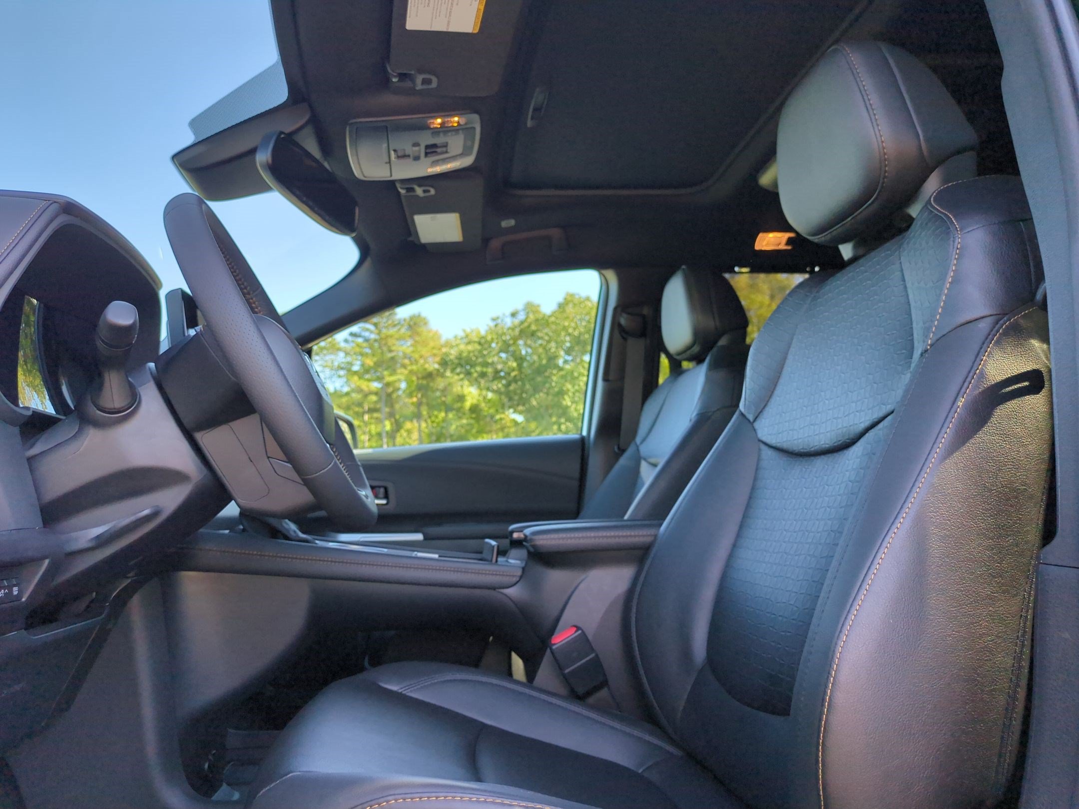 Used 2025 Toyota Sienna XLE Woodland Edition AWD/4WD image 16
