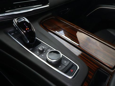 Used 2023 Cadillac Escalade Luxury w/ LPO, Illumination Package RWD image 30