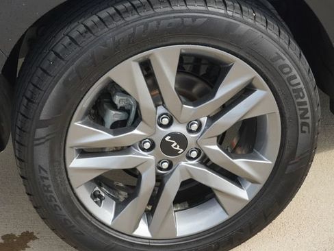 Used 2023 Kia Seltos S FWD image 11