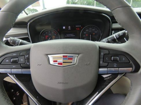 Used 2020 Cadillac XT6 Premium Luxury FWD image 26