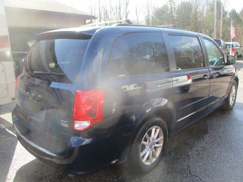 Used 2014 Dodge Grand Caravan SXT w/ Rear Park Assist Package image 5