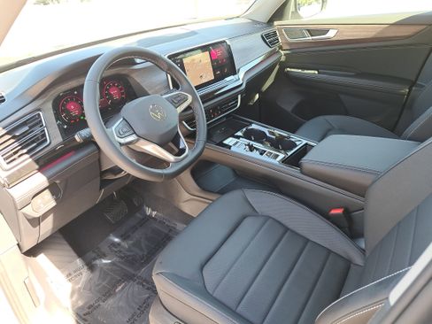 New 2026 Volkswagen Atlas SEL AWD/4WD image 17