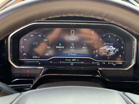 Used 2024 Chevrolet Silverado 1500 LT Trail Boss w/ LT Trail Boss Premium Package image 18