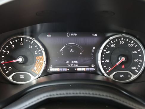 Used 2021 Jeep Renegade Latitude FWD image 24