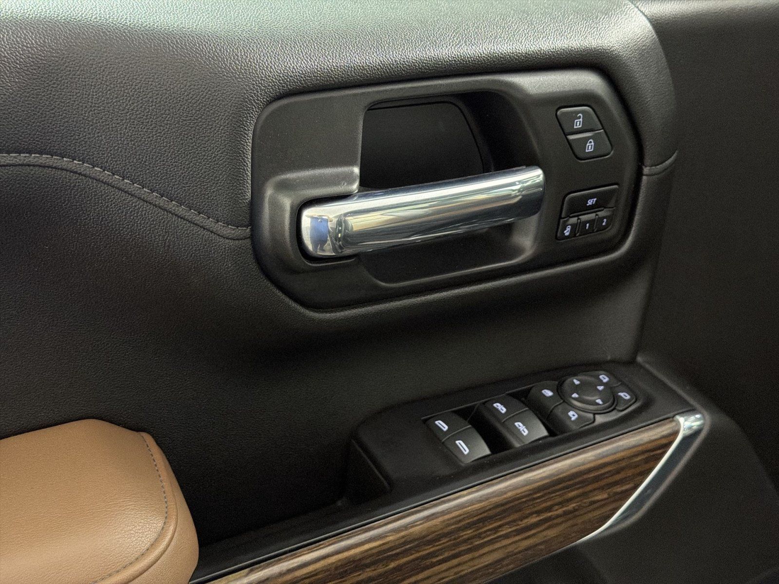 Used 2020 Chevrolet Silverado 1500 High Country AWD/4WD image 15