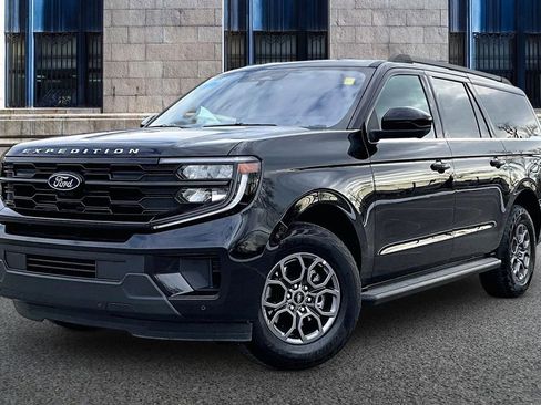 Certified 2025 Ford Expedition Max Active image 2