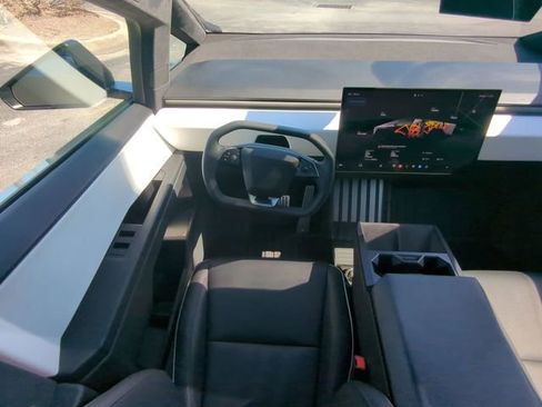 Used 2024 Tesla Cybertruck Cyberbeast AWD/4WD image 17