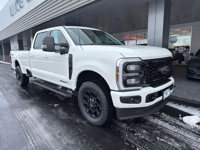 New 2026 Ford F350 Lariat w/ Black Appearance Package