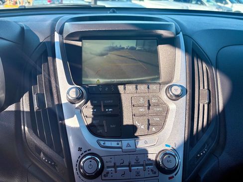 Used 2015 Chevrolet Equinox LTZ image 16