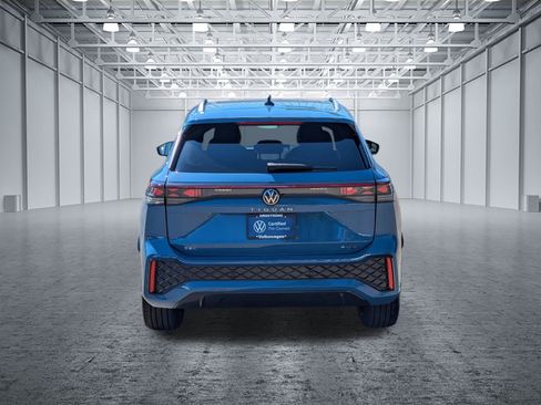 Certified 2025 Volkswagen Tiguan SEL R-Line AWD/4WD image 4