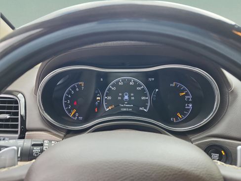 Used 2020 Jeep Grand Cherokee Overland image 9