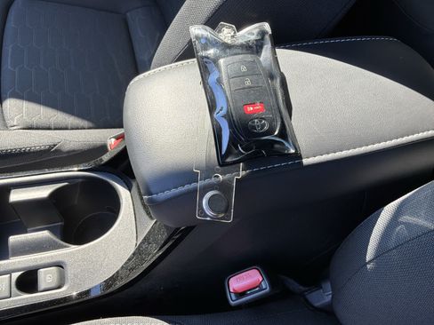 Used 2024 Toyota Corolla SE FWD image 35