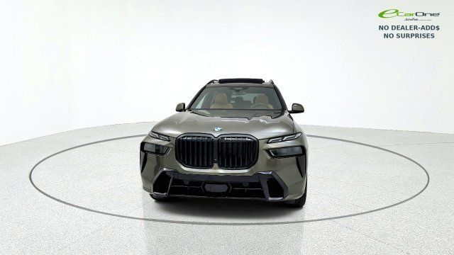 Used 2026 BMW X7 xDrive40i AWD/4WD image 2