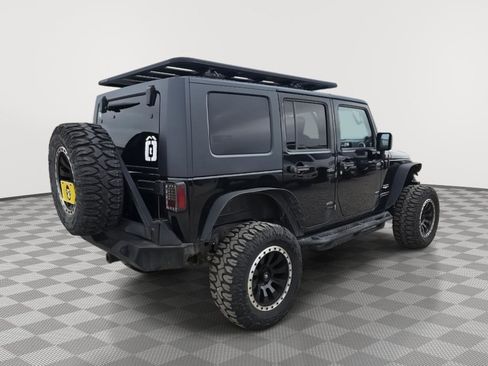 Used 2008 Jeep Wrangler Unlimited Sahara AWD/4WD image 4