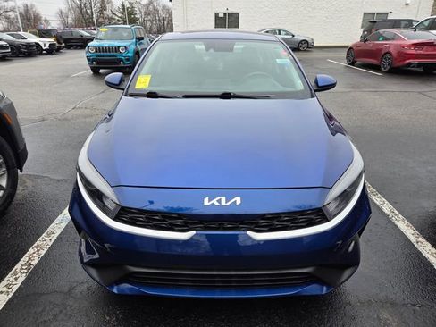 Used 2023 Kia Forte LXS image 2