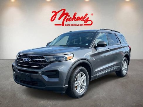 Used 2023 Ford Explorer XLT AWD/4WD image 6