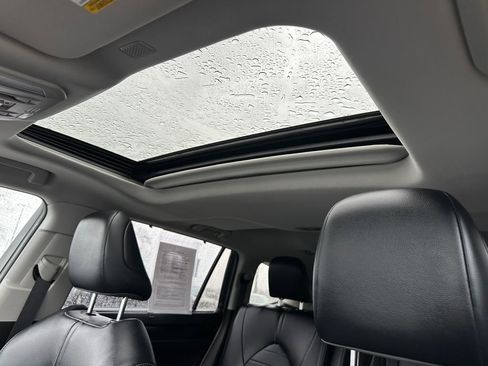 Used 2022 Toyota Highlander XLE image 22