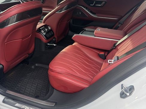 Used 2025 Mercedes-Benz S 63 AMG S image 10