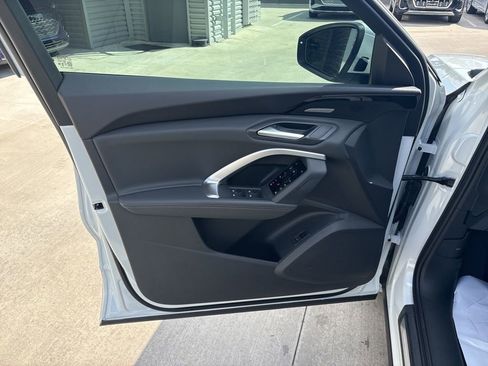 New 2025 Audi Q5 2.0T Premium Plus image 9