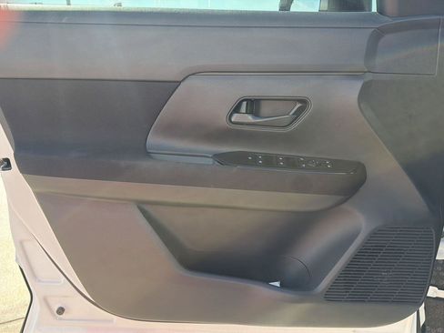 Used 2025 Nissan Kicks S FWD image 12