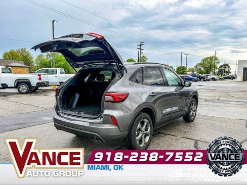 Used 2025 Ford Escape ST-Line AWD/4WD image 16