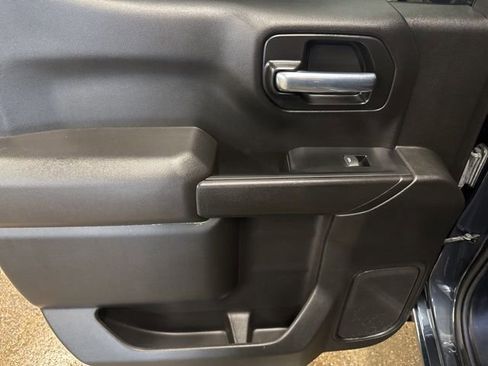 Used 2021 Chevrolet Silverado 1500 LT AWD/4WD image 18
