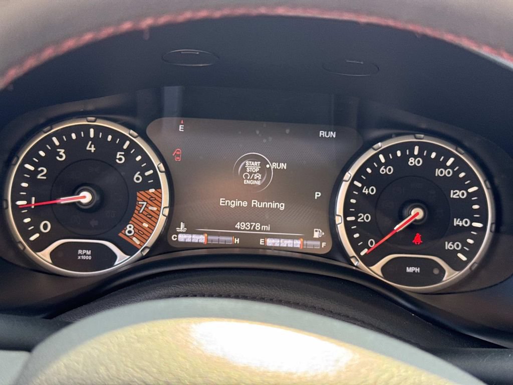 Used 2023 Jeep Renegade Trailhawk AWD/4WD image 40