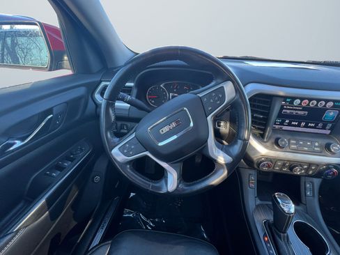 Used 2019 GMC Acadia SLT w/ LPO, Floor Liner Package image 13