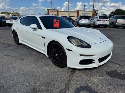 Used 2016 Porsche Panamera AWD/4WD image 17