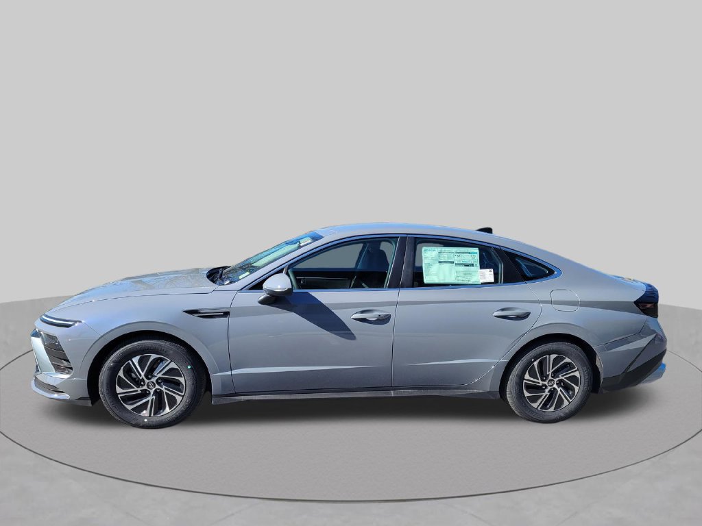 New 2026 Hyundai Sonata Blue FWD image 9
