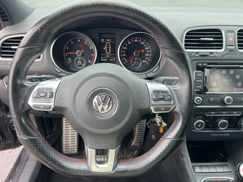 Used 2014 Volkswagen GTI Driver's Edition FWD image 27