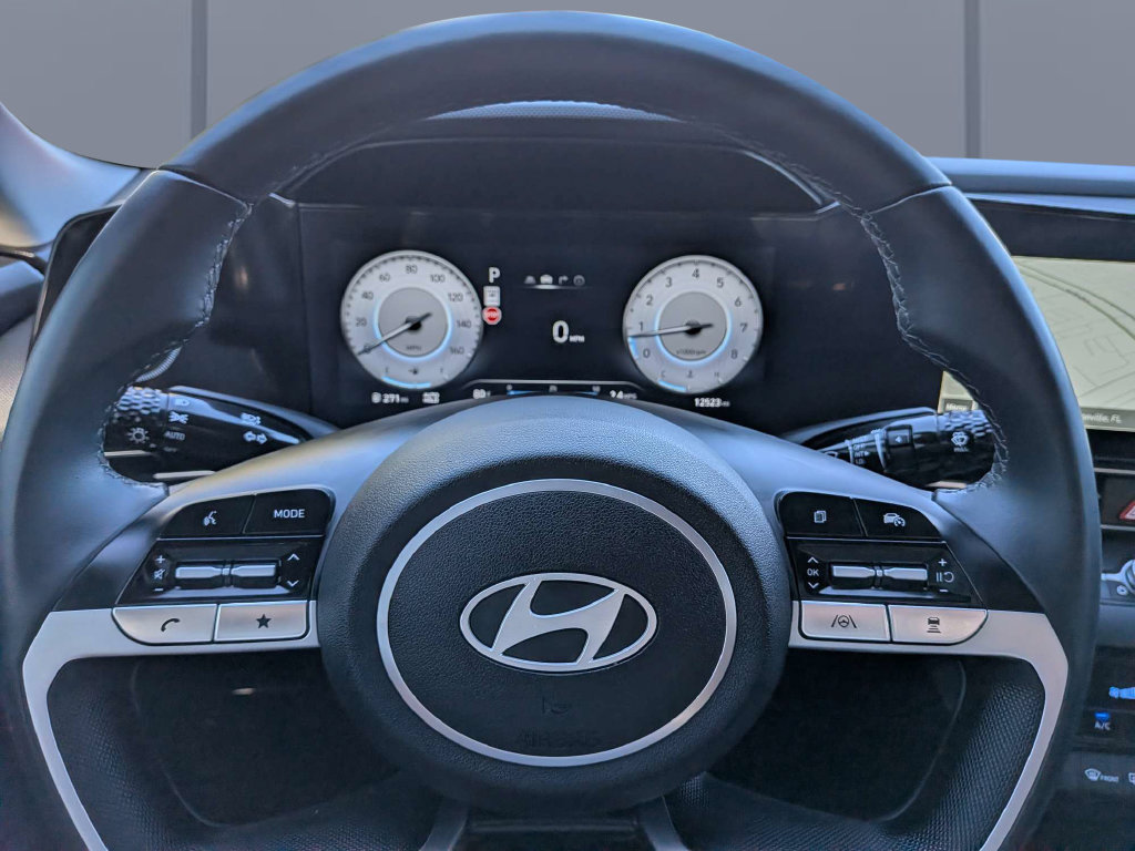 Certified 2025 Hyundai Elantra SEL FWD image 39