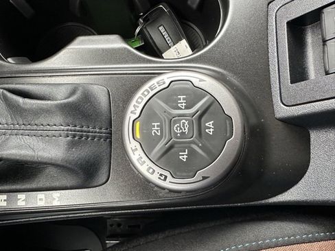 Used 2023 Ford Bronco Outer Banks image 28