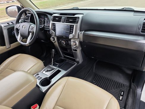 Used 2022 Toyota 4Runner SR5 image 27