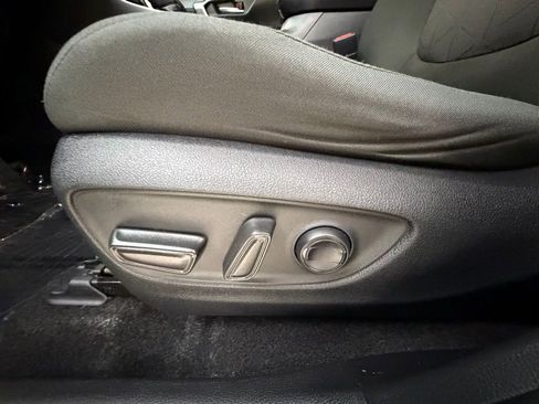 Used 2022 Toyota RAV4 XLE w/ Convenience Package image 26