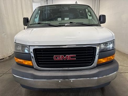 Used 2022 GMC Savana 2500 w/ Driver Convenience Package RWD image 2
