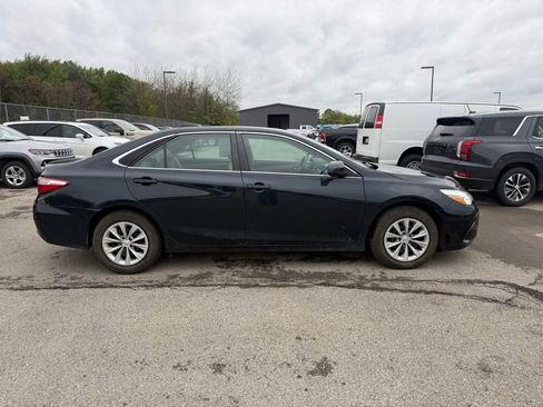 Used 2015 Toyota Camry LE FWD image 5
