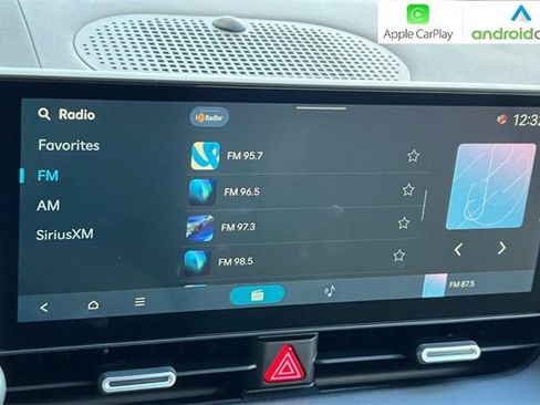 Used 2025 Hyundai Ioniq 5 Limited image 23