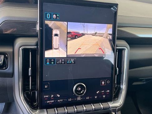 New 2026 GMC Yukon XL Elevation image 9