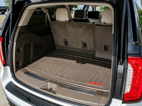 Used 2021 GMC Yukon XL Denali w/ Denali Premium Package RWD image 58