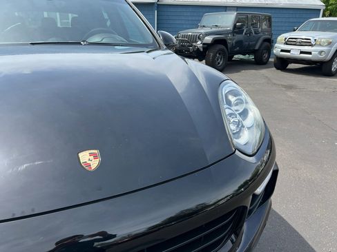 Used 2016 Porsche Cayenne AWD/4WD image 30