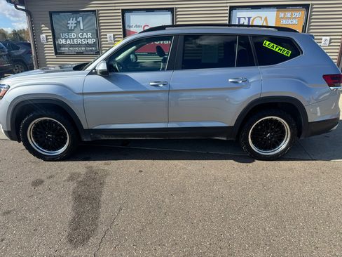 Used 2021 Volkswagen Atlas SE image 8