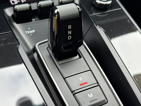 Certified 2024 Porsche 911 Carrera 4S AWD/4WD image 24