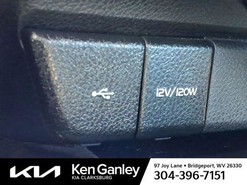 Used 2022 Toyota Camry SE w/ Convenience Package image 20