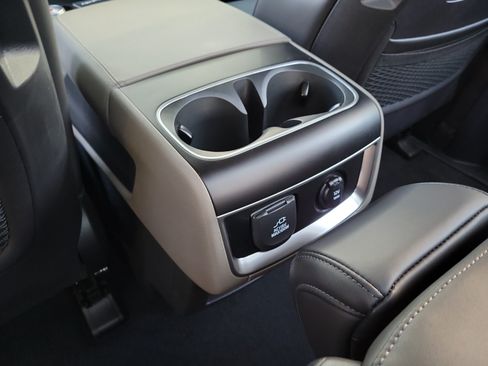 New 2027 Kia Carnival SX FWD image 11