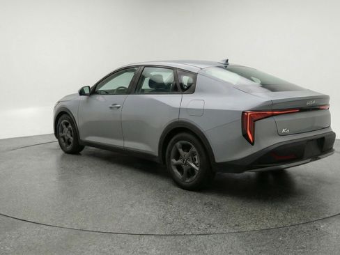 Used 2025 Kia K4 LXS image 6
