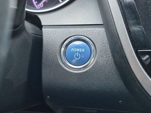 Used 2019 Toyota Camry LE FWD image 17