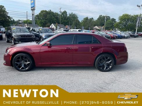 Used 2023 Chrysler 300 Touring L w/ Popular Equipment Group RWD image 39