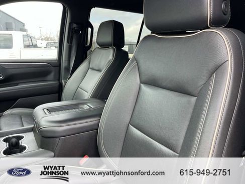 Used 2024 GMC Yukon SLT RWD image 31